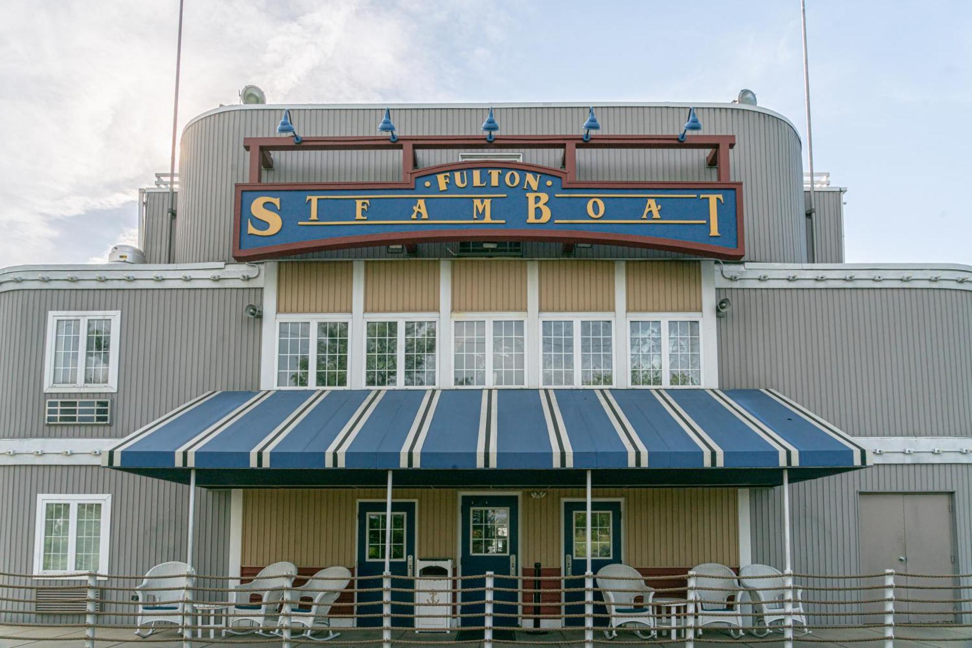 Fulton Steamboat Inn Ronks Exterior photo